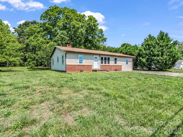 1758 Chase High Road, Forest City, NC 28043