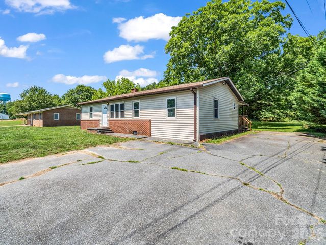 1758 Chase High Road, Forest City, NC 28043