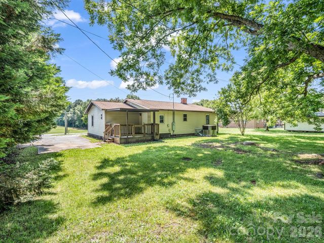 1758 Chase High Road, Forest City, NC 28043