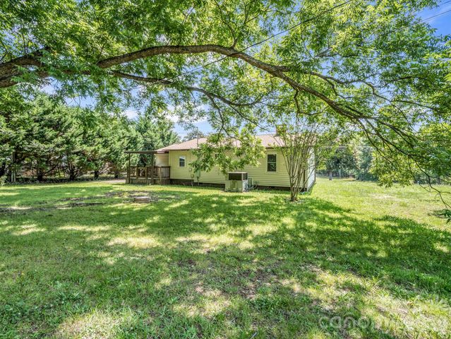 1758 Chase High Road, Forest City, NC 28043