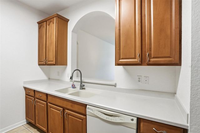 8302 PORTOFINO DRIVE 105, Davenport, FL 33896