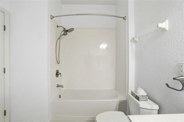 8302 PORTOFINO DRIVE 105, Davenport, FL 33896