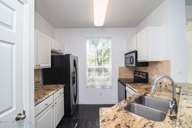 13703 RICHMOND PARK Drive 1603, Jacksonville, FL 32224