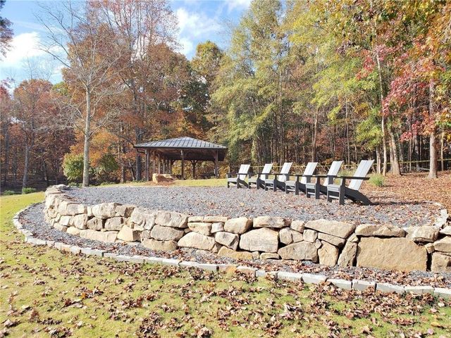 21 Red Lane, Hoschton, GA 30548