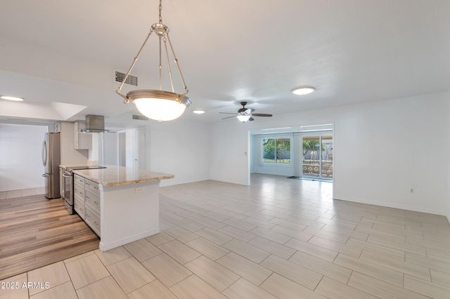 13620 N HAWTHORN Drive, Sun City, AZ 85351