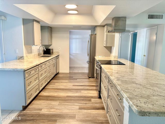 13620 N HAWTHORN Drive, Sun City, AZ 85351