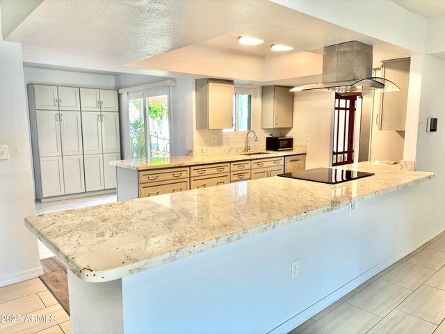 13620 N HAWTHORN Drive, Sun City, AZ 85351