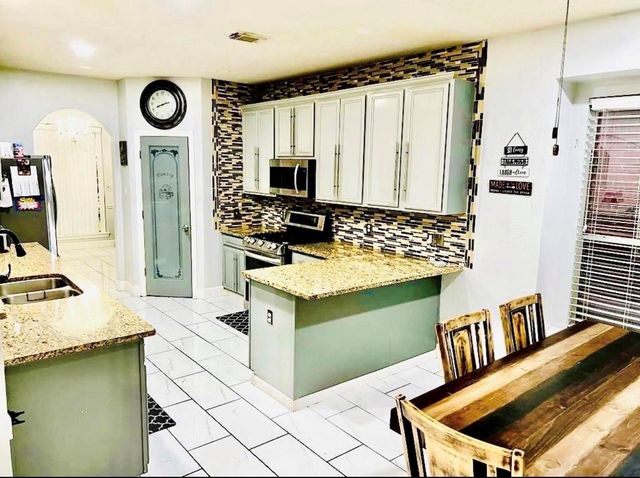 5902 Crestford Park Lane, Houston, TX 77084