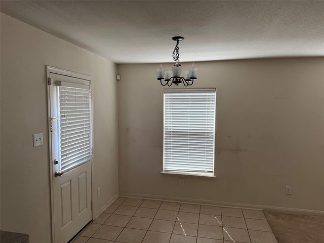 110 Cowpoke Court, Newark, TX 76071