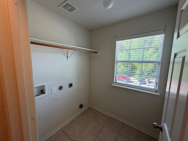 110 Cowpoke Court, Newark, TX 76071