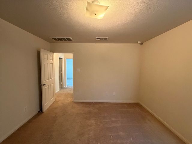 110 Cowpoke Court, Newark, TX 76071