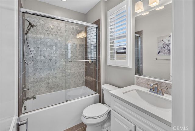 11508 Kingbird Drive, Corona, CA 92883