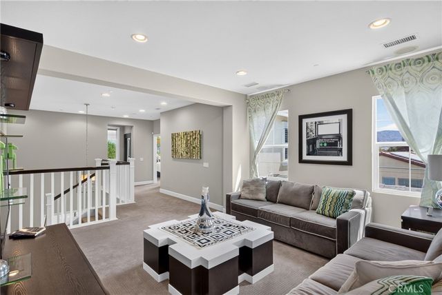 11508 Kingbird Drive, Corona, CA 92883