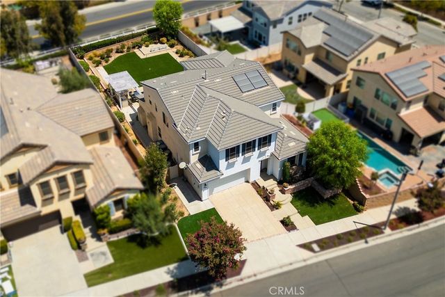 11508 Kingbird Drive, Corona, CA 92883