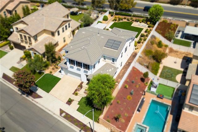 11508 Kingbird Drive, Corona, CA 92883