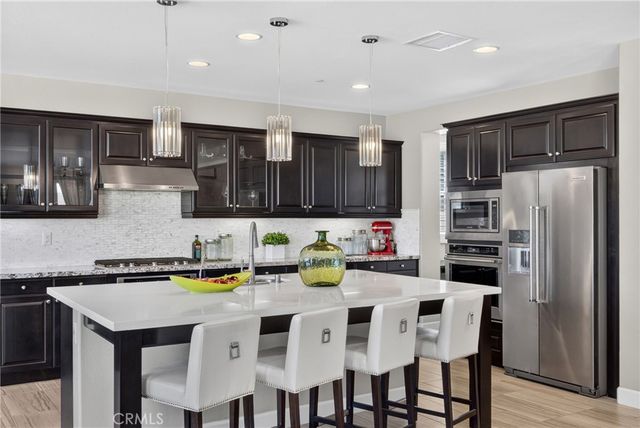 11508 Kingbird Drive, Corona, CA 92883