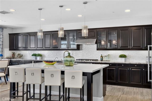 11508 Kingbird Drive, Corona, CA 92883