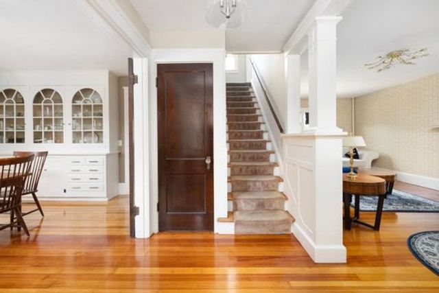 41 Wannamoisett Road, East Providence, RI 02914