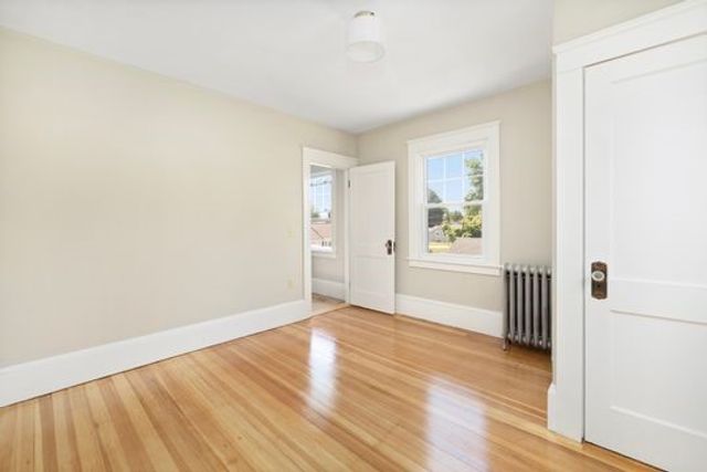 41 Wannamoisett Road, East Providence, RI 02914