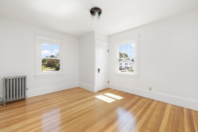 41 Wannamoisett Road, East Providence, RI 02914