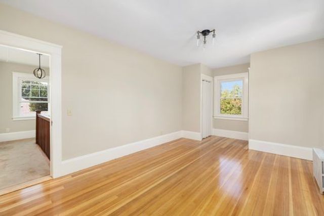 41 Wannamoisett Road, East Providence, RI 02914