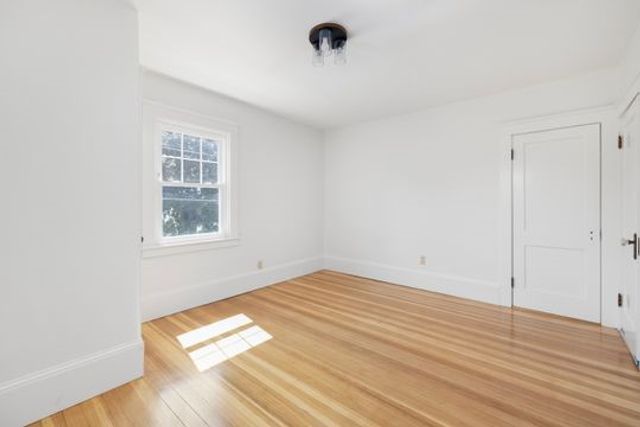 41 Wannamoisett Road, East Providence, RI 02914