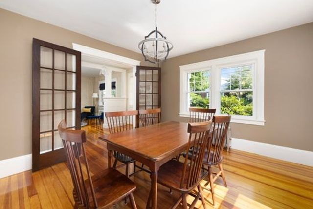 41 Wannamoisett Road, East Providence, RI 02914