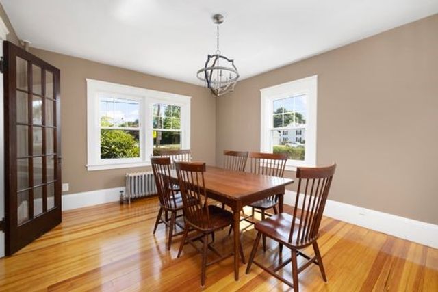 41 Wannamoisett Road, East Providence, RI 02914