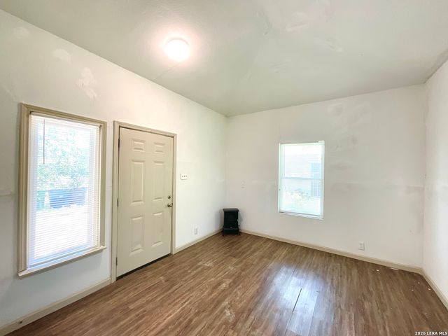 154 Ferris, San Antonio, TX 78220