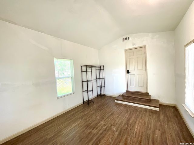 154 Ferris, San Antonio, TX 78220