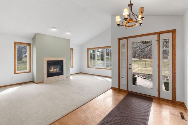 9675 SUMMIT Place, Chaska, MN 55318