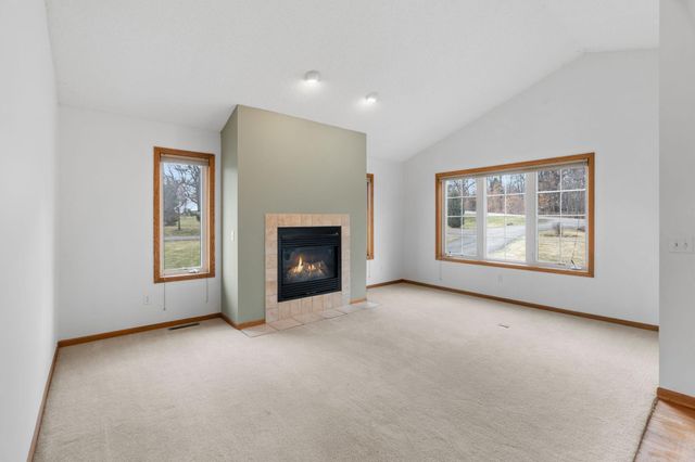 9675 SUMMIT Place, Chaska, MN 55318