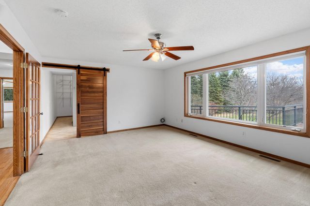 9675 SUMMIT Place, Chaska, MN 55318