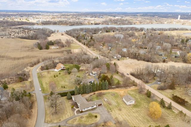 9675 SUMMIT Place, Chaska, MN 55318