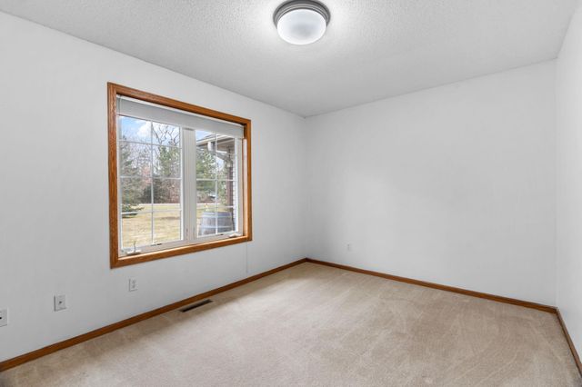 9675 SUMMIT Place, Chaska, MN 55318