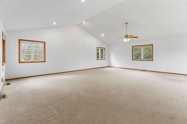 9675 SUMMIT Place, Chaska, MN 55318