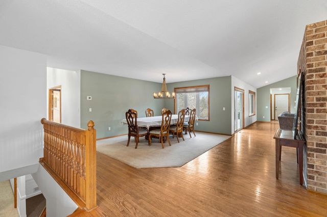 9675 SUMMIT Place, Chaska, MN 55318