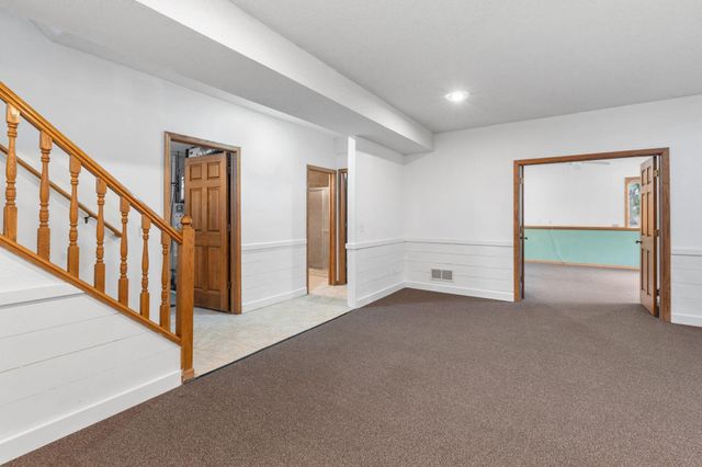 9675 SUMMIT Place, Chaska, MN 55318