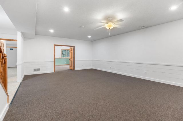 9675 SUMMIT Place, Chaska, MN 55318