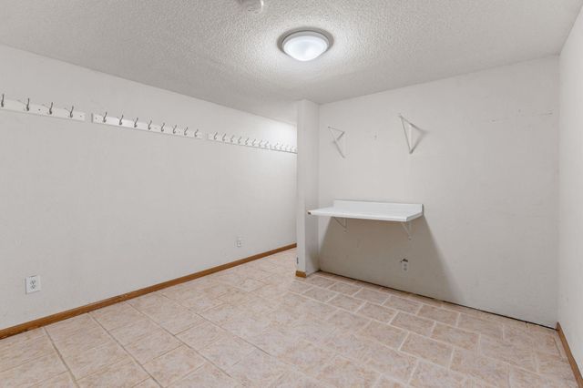 9675 SUMMIT Place, Chaska, MN 55318