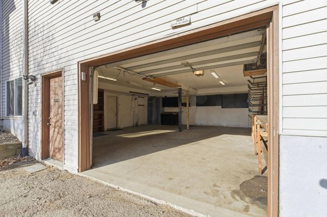 9675 SUMMIT Place, Chaska, MN 55318