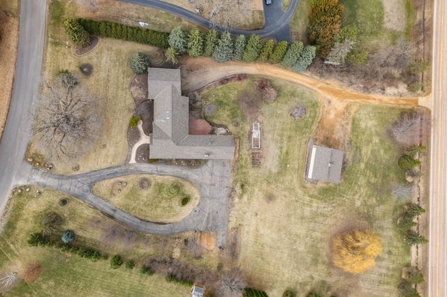 9675 SUMMIT Place, Chaska, MN 55318