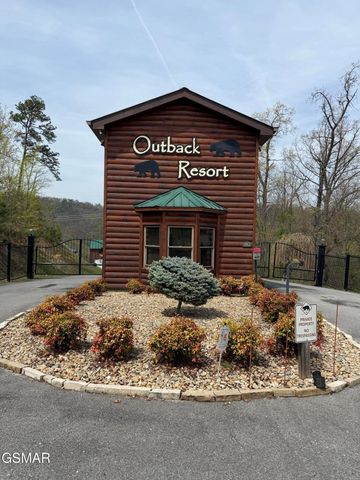 956 Street Of Dreams Way, Gatlinburg, TN 37738