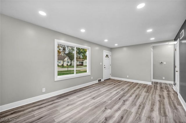 166 Hilbish Avenue, Akron, OH 44312