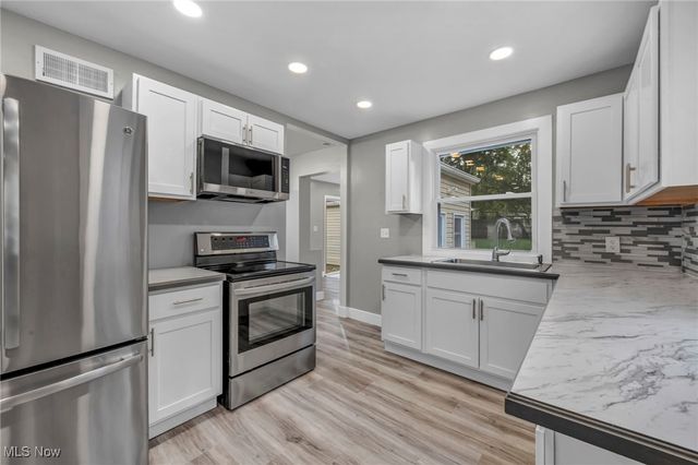 166 Hilbish Avenue, Akron, OH 44312