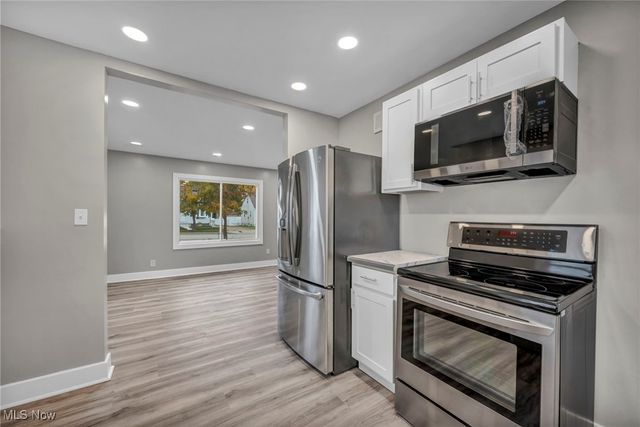 166 Hilbish Avenue, Akron, OH 44312