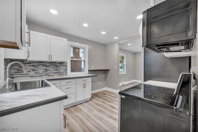 166 Hilbish Avenue, Akron, OH 44312