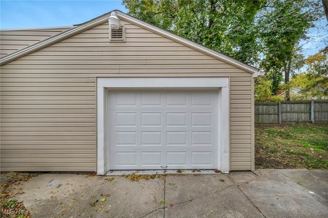 166 Hilbish Avenue, Akron, OH 44312