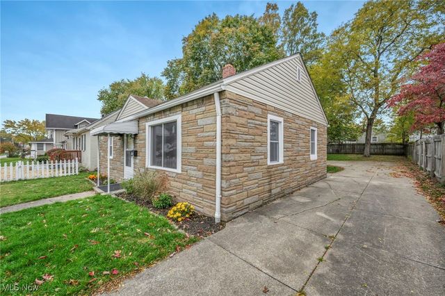 166 Hilbish Avenue, Akron, OH 44312