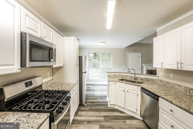 6238 Phillips Lake Court, Lithonia, GA 30058